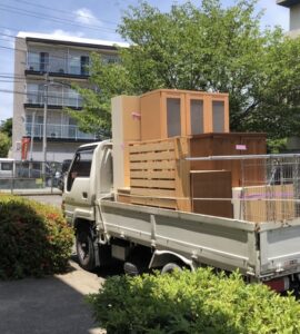 トラック荷物